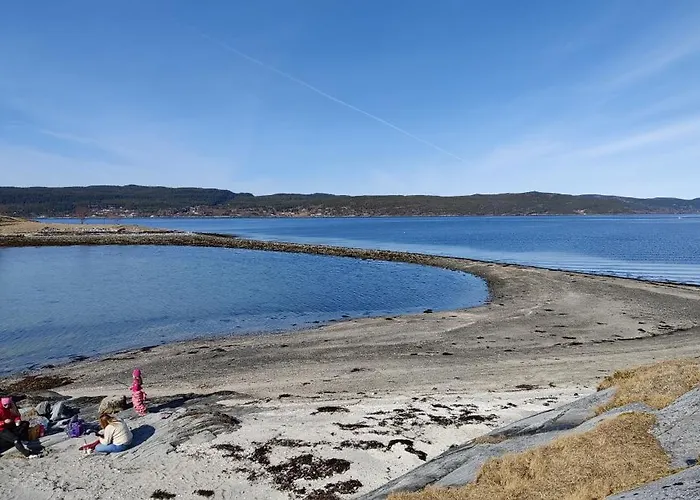 Solbakken 度假居 Fevåg